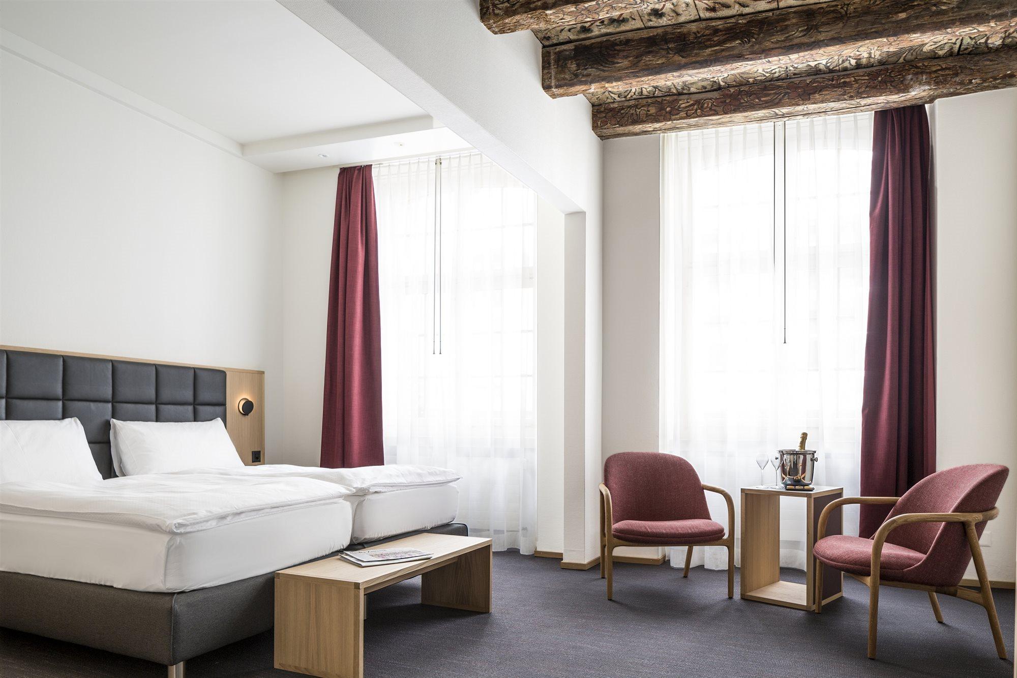 - Da Wohnen, Wo Lebt! Hotel Basel