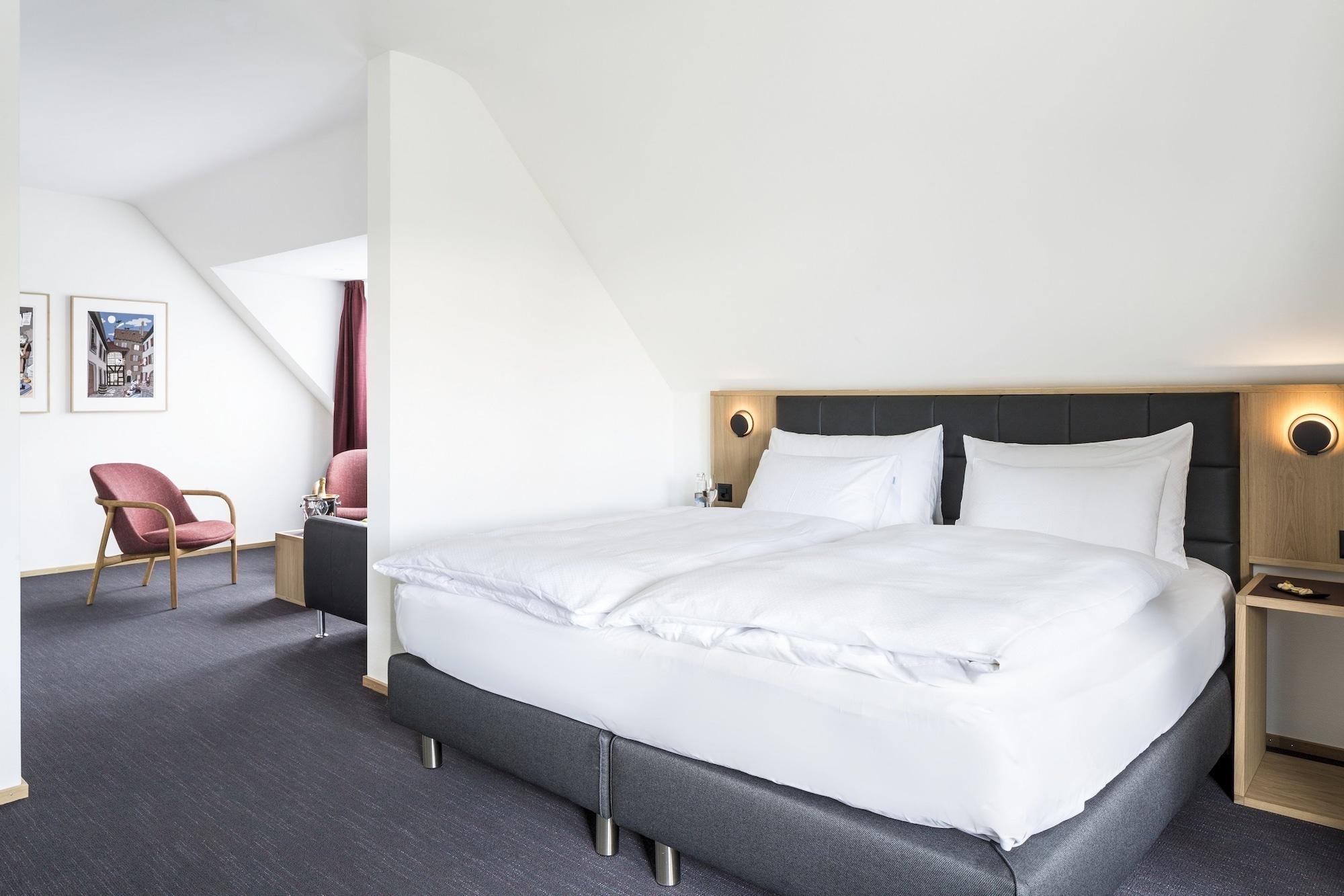 - Da Wohnen, Wo Lebt! Hotel Basel