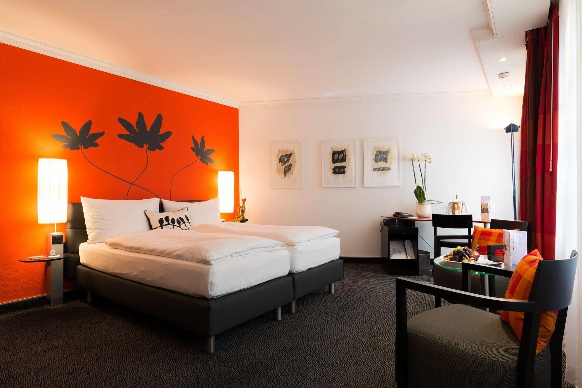 - Da Wohnen, Wo Lebt! 4* Basel